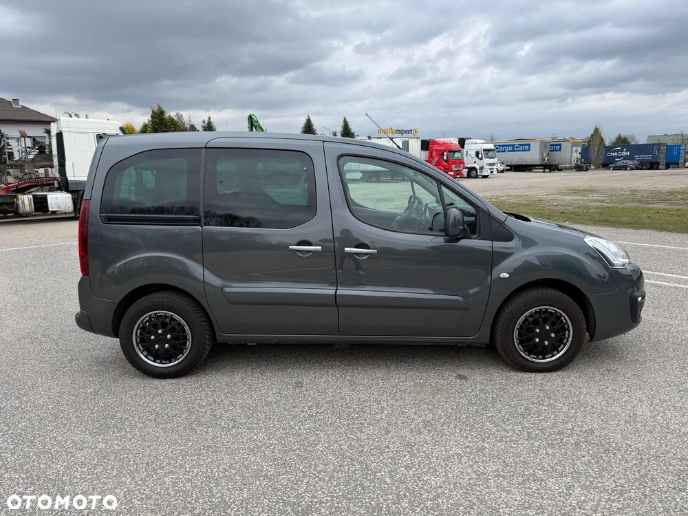Citroën Berlingo Multispace BlueHDi 120 S&S SHINE - 11