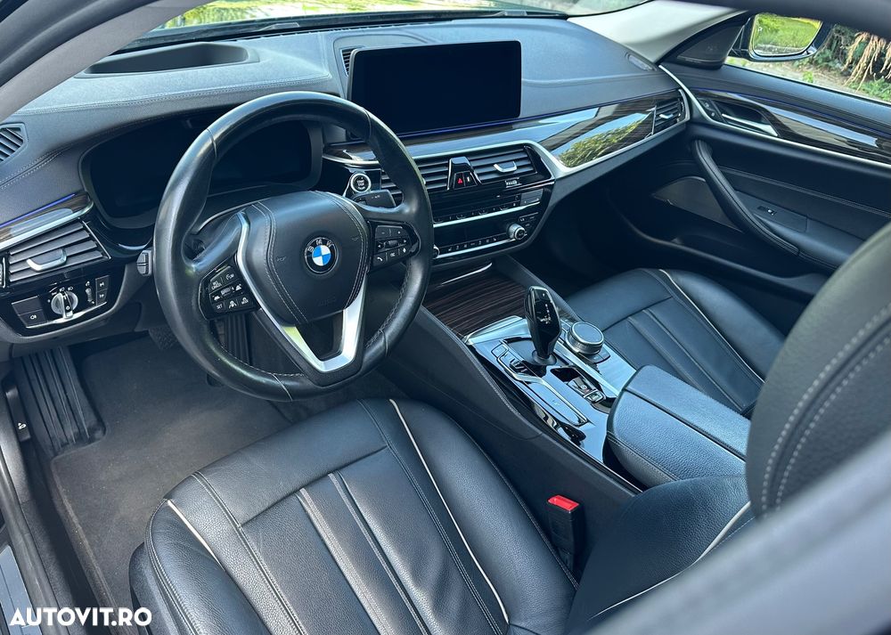 BMW Seria 5 520i AT MHEV - 28