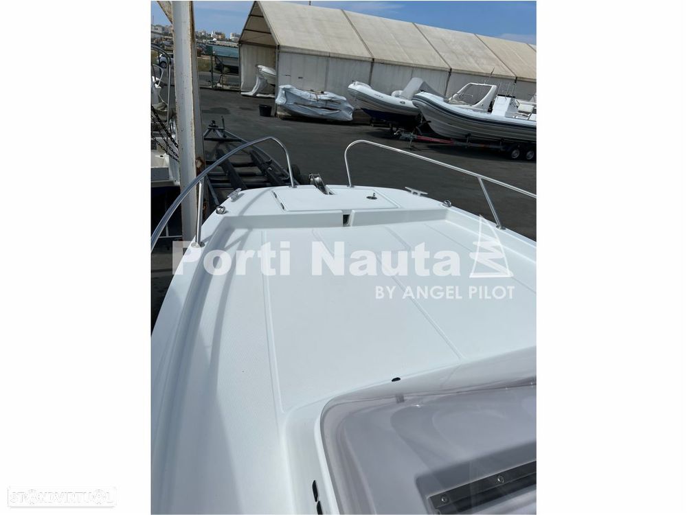 Beneteau Flyer 7 Sundeck - 13