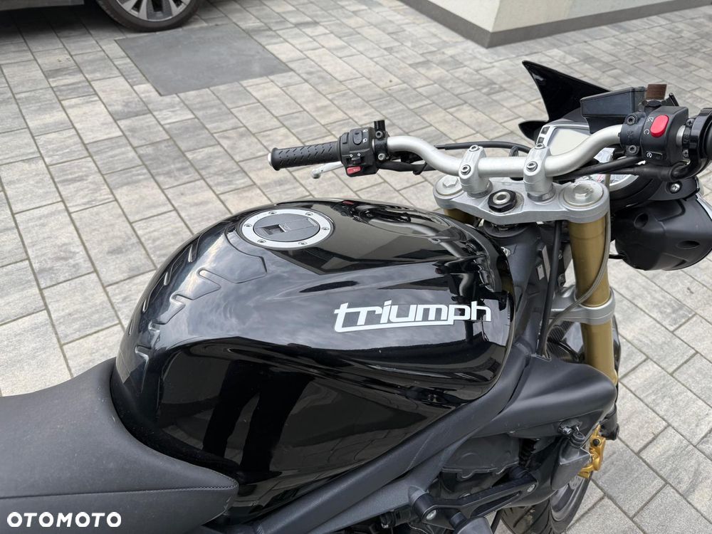 Triumph Street Triple - 4
