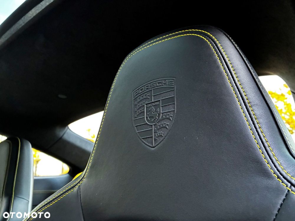 Porsche 911 Turbo S - 25