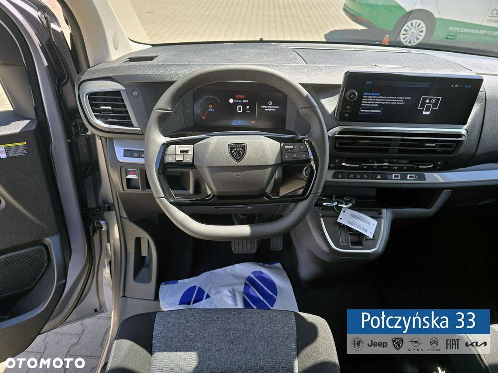 Peugeot Traveller - 28