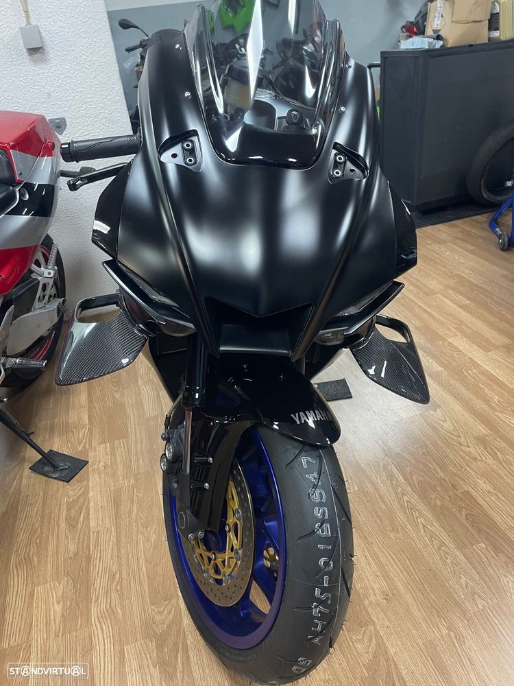 Yamaha YZF R1 - 11