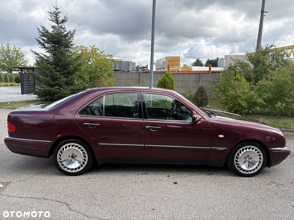 Mercedes-Benz Klasa E - 3