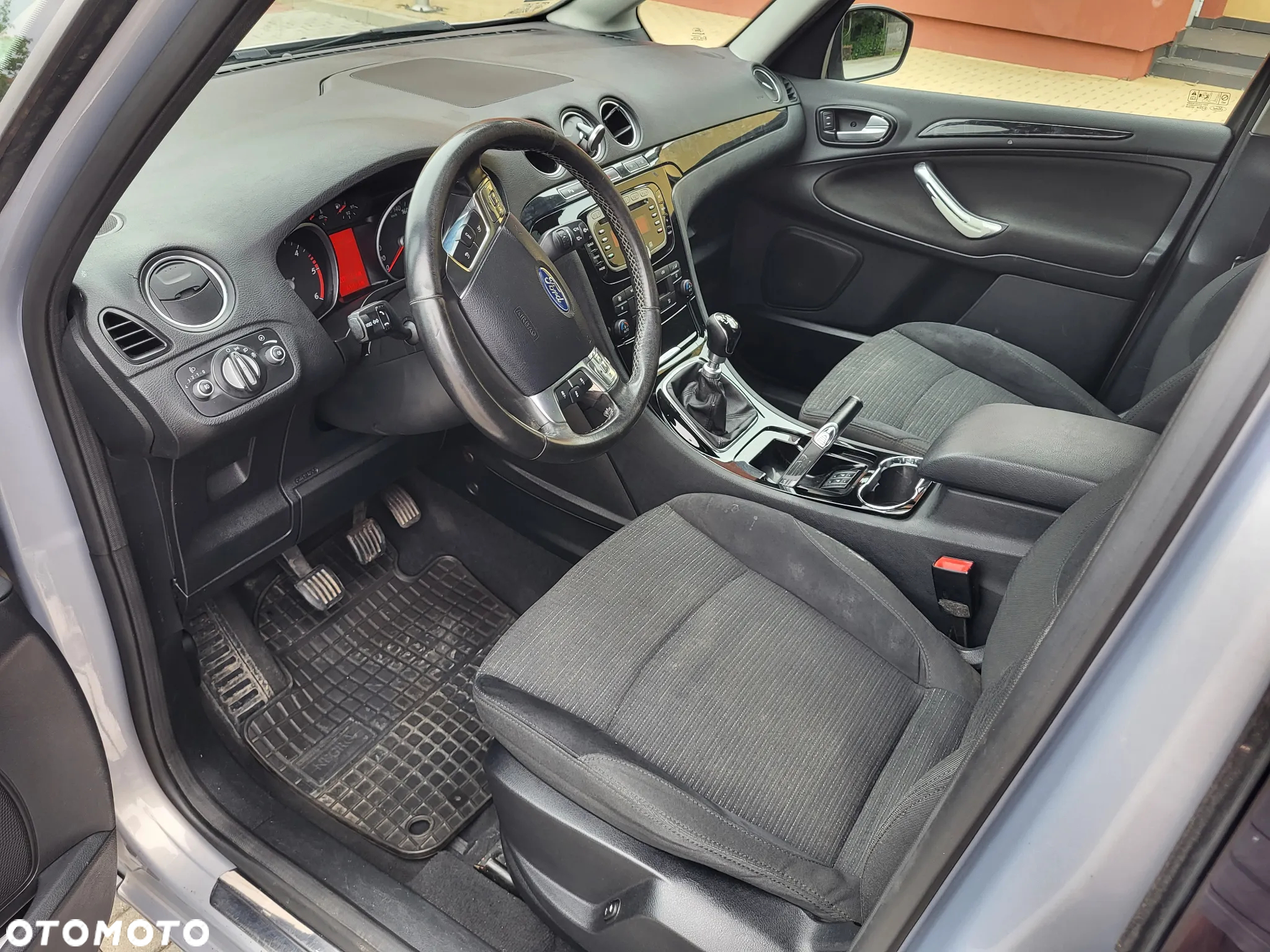Ford Galaxy 2.0 TDCi Ghia - 16