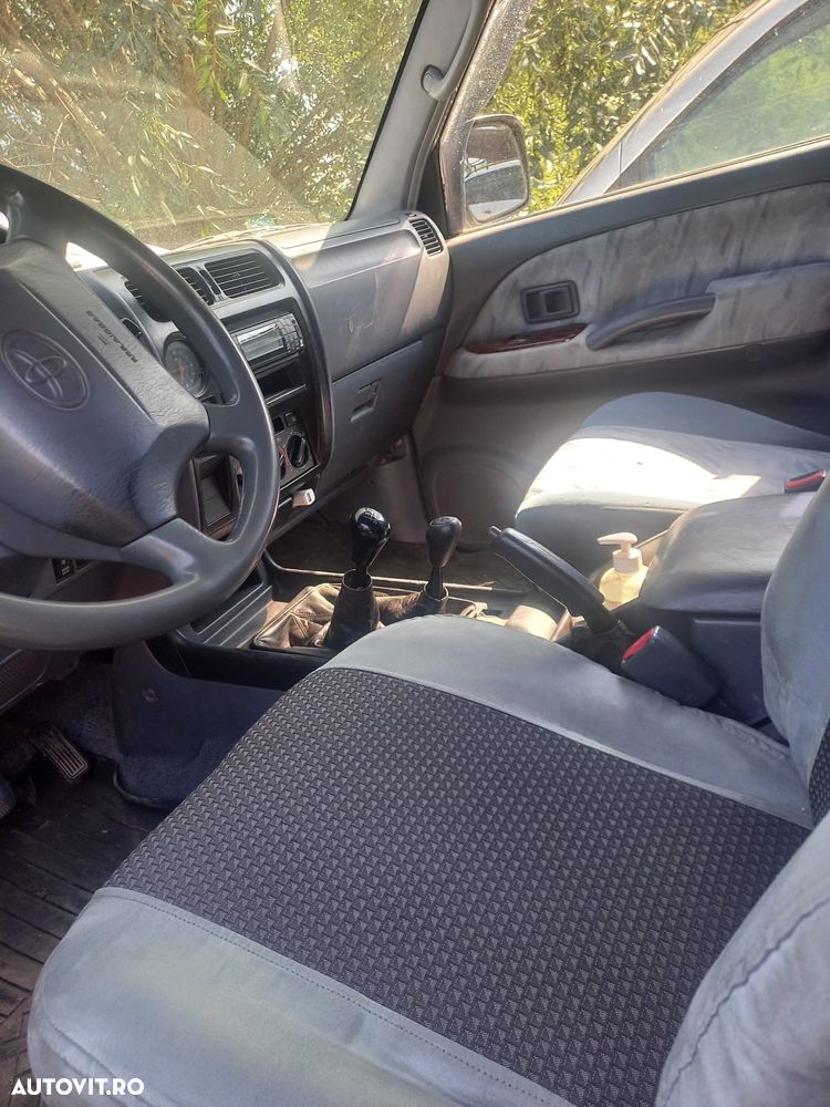 Toyota Land Cruiser 3.0 TD-4D Comfort - 4