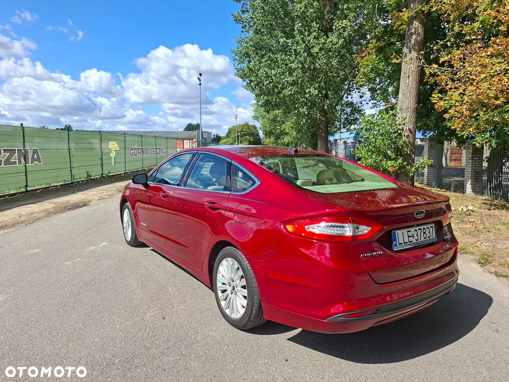 Ford Fusion - 2