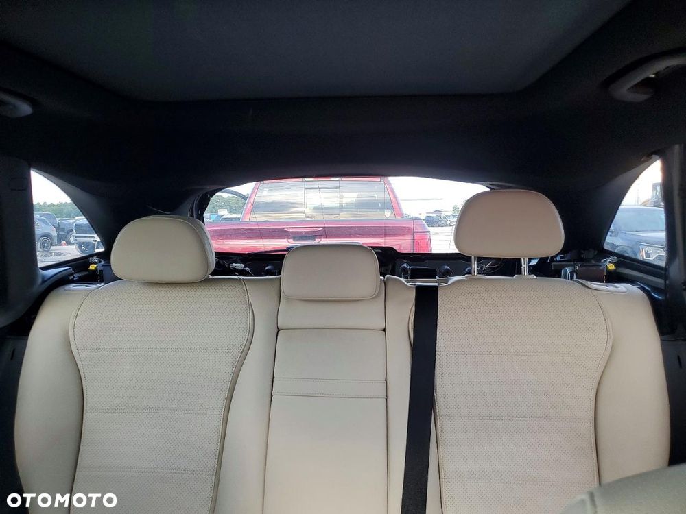 Mercedes-Benz GLC 300 4Matic 9G-TRONIC Avantgarde Advanced - 11