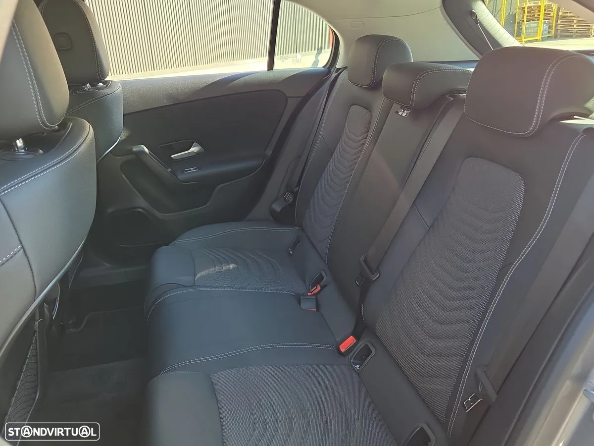 Mercedes-Benz A 200 Standard - 22