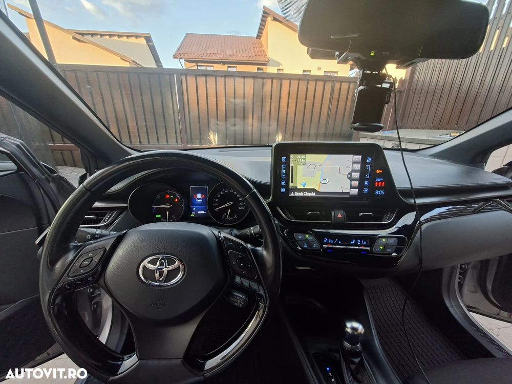 Toyota C-HR - 11