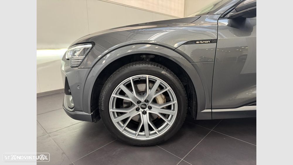 Audi e-tron S quattro - 24
