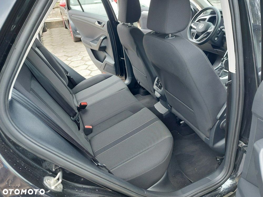 Volkswagen T-Roc - 15