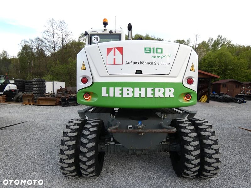 Liebherr A910 Compact / Z Niemiec / Super Stan / BEZ DPF / 2 Łyżki / - 4