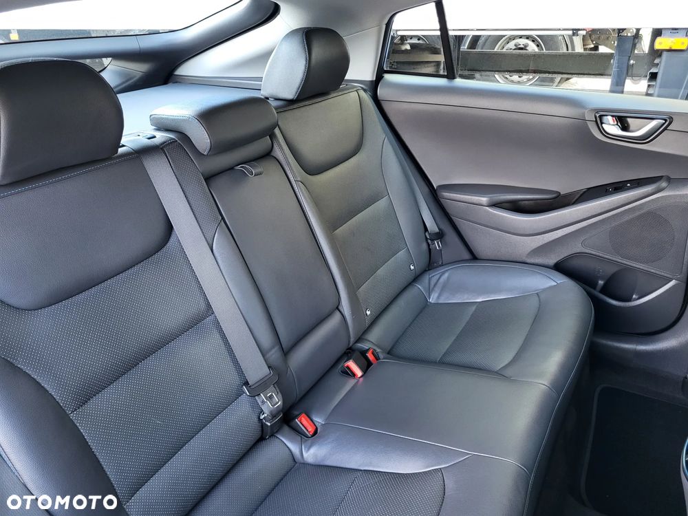 Hyundai IONIQ Hybrid Platinum - 29