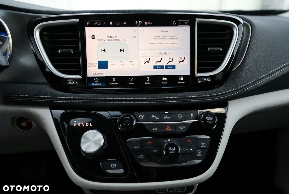 Chrysler Pacifica - 33
