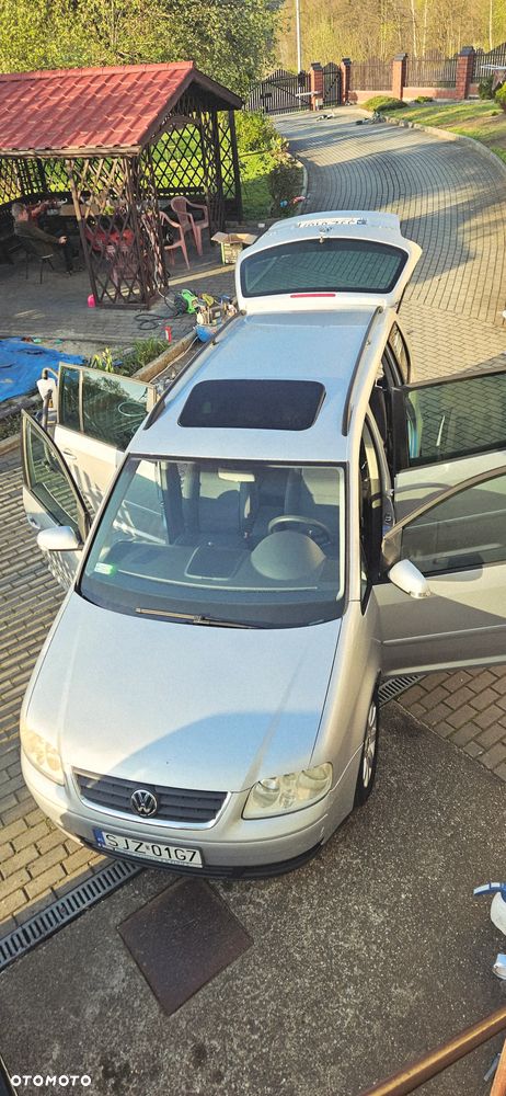 Volkswagen Touran 1.6 FSI Trendline - 5