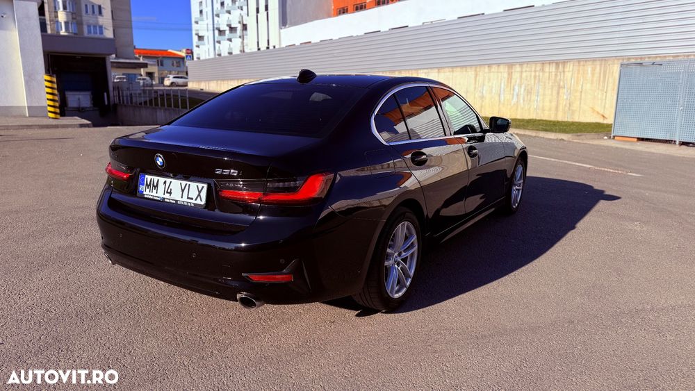 BMW Seria 3 330i xDrive Aut. Sport Line - 13