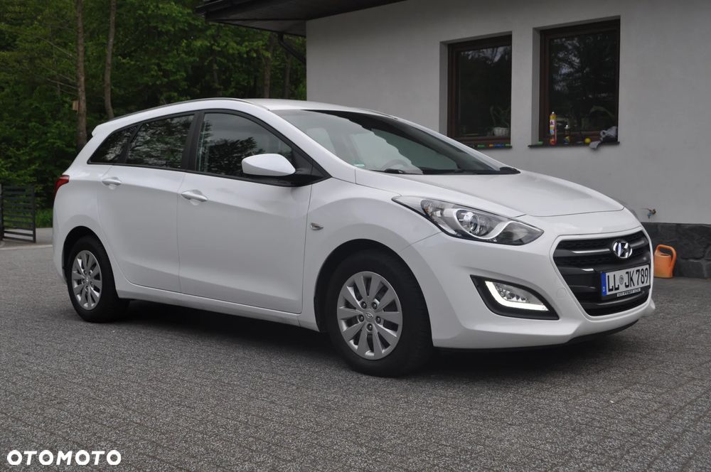 Hyundai i30 blue 1.4 Classic - 13