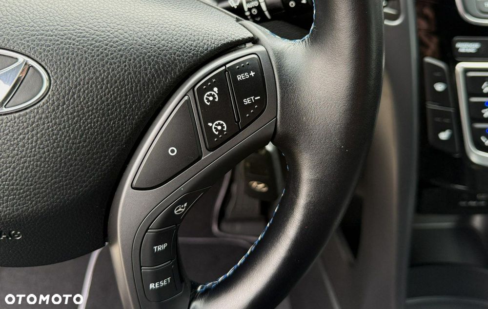 Hyundai i30 blue 1.4 Passion - 32