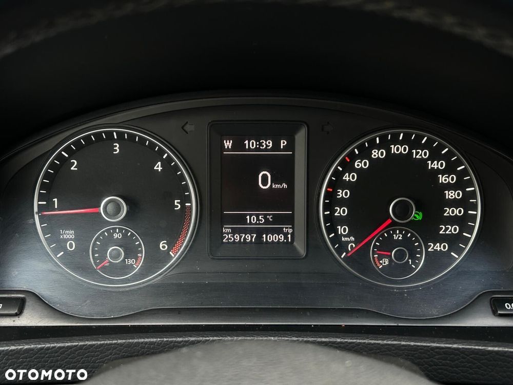 Volkswagen Multivan - 25