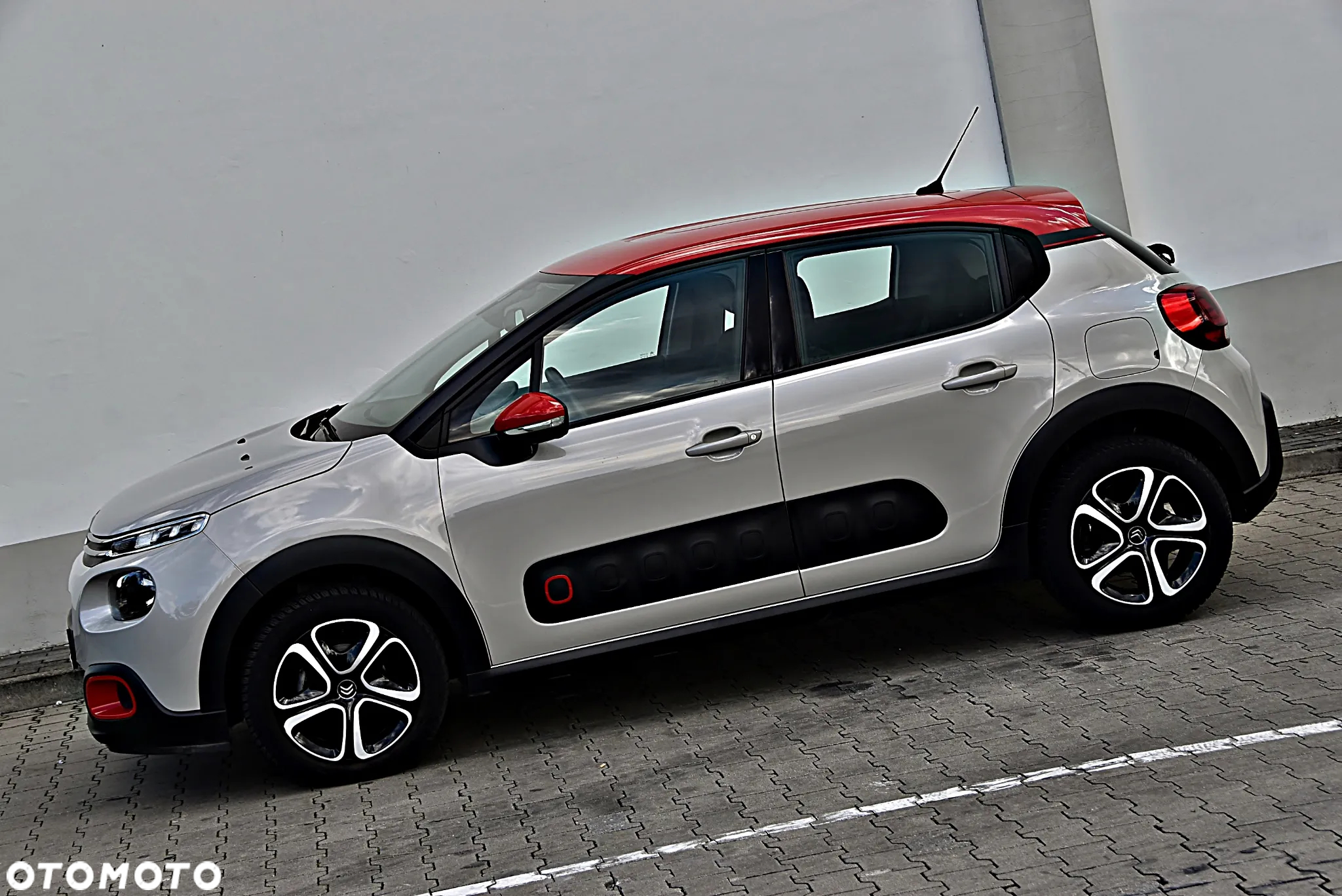 Citroën C3 1.2 PureTech Shine S&S EAT6 - 6