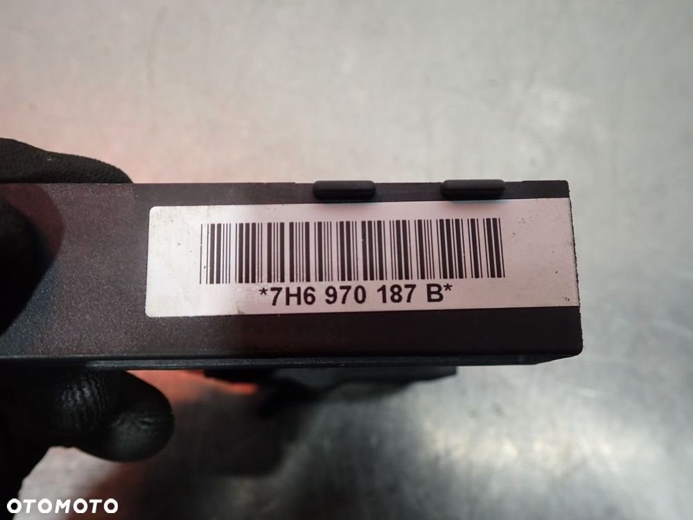 SKRZYNKA BEZPIECZNIKÓW VOLKSWAGEN T5 7H6970187B    7H0937550A - 3
