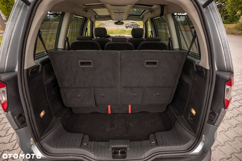 Ford Galaxy 2.2 TDCi Titanium - 36
