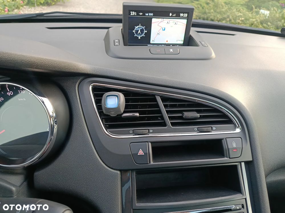 Peugeot 5008 HDI 160 Automatik Business-Line - 10