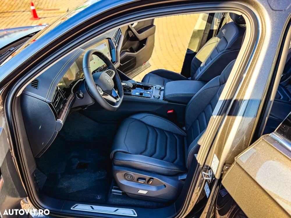 Volkswagen Touareg V6 TDI 4MOTION Elegance - 14