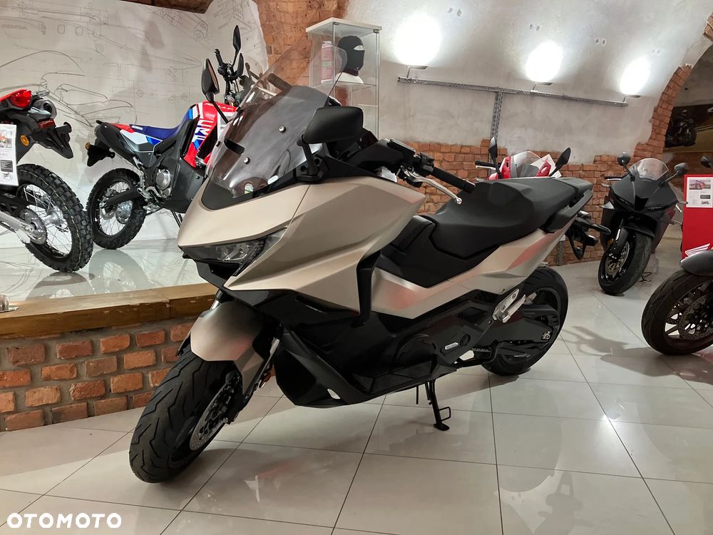 Honda NSS - 1