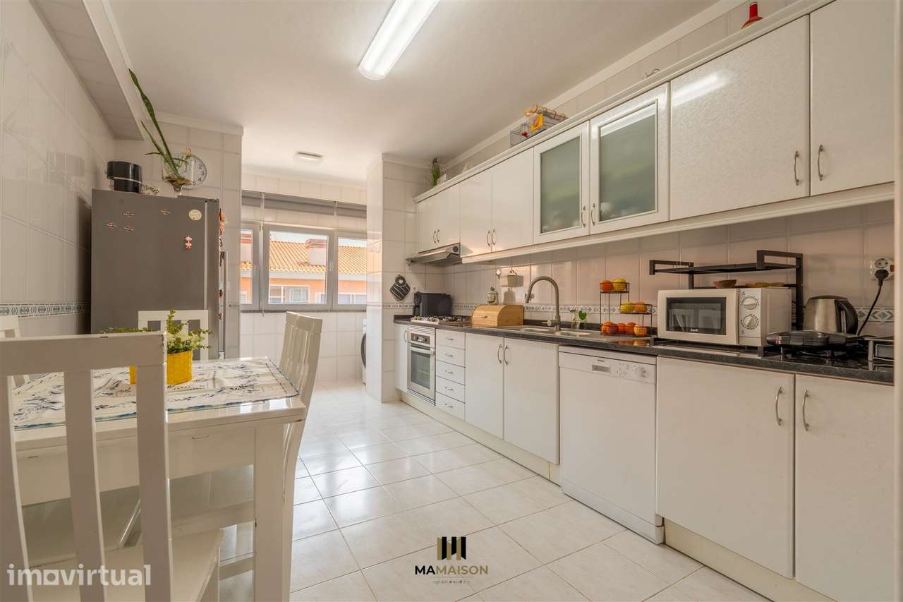 T3 LAMEGO | 2 GARAGENS BOX | 2º PISO - Grande imagem: 5/44