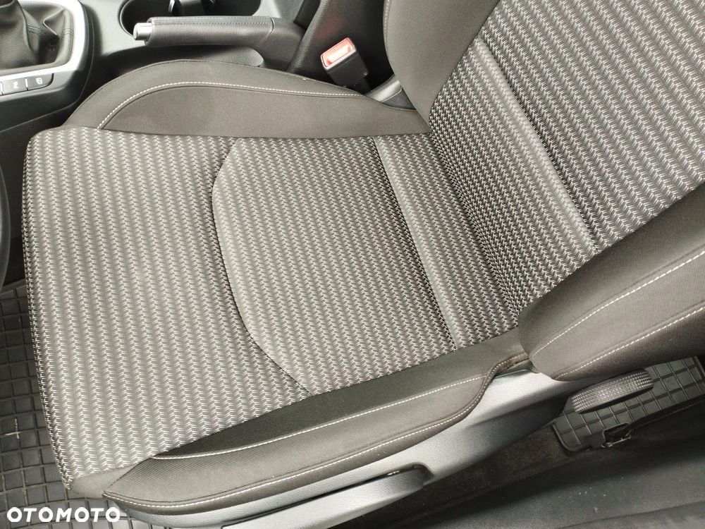 Kia Ceed 1.5 T-GDI M - 12