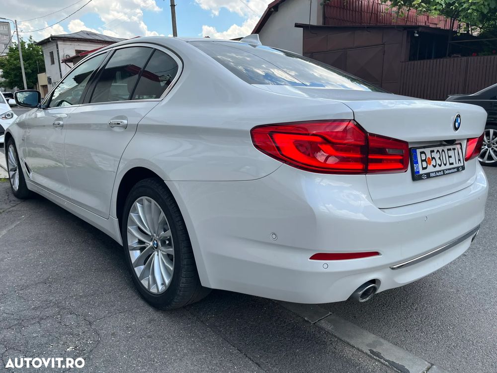 BMW Seria 5 530d Aut. Luxury Line - 11