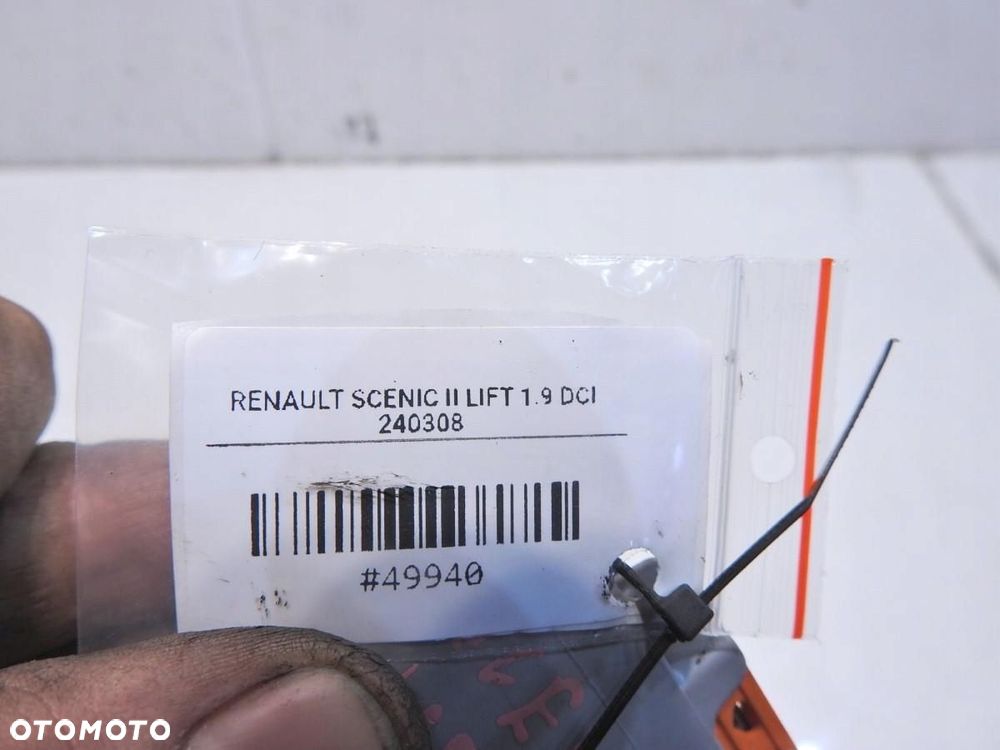 SKRZYNKA BEZPIECZNIKÓW RENAULT SCENIC II 1.9 DCI - 4