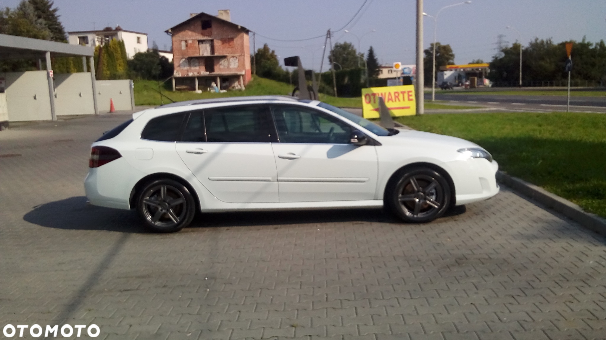 Renault Laguna Grandtour dCi 180 FAP GT - 19