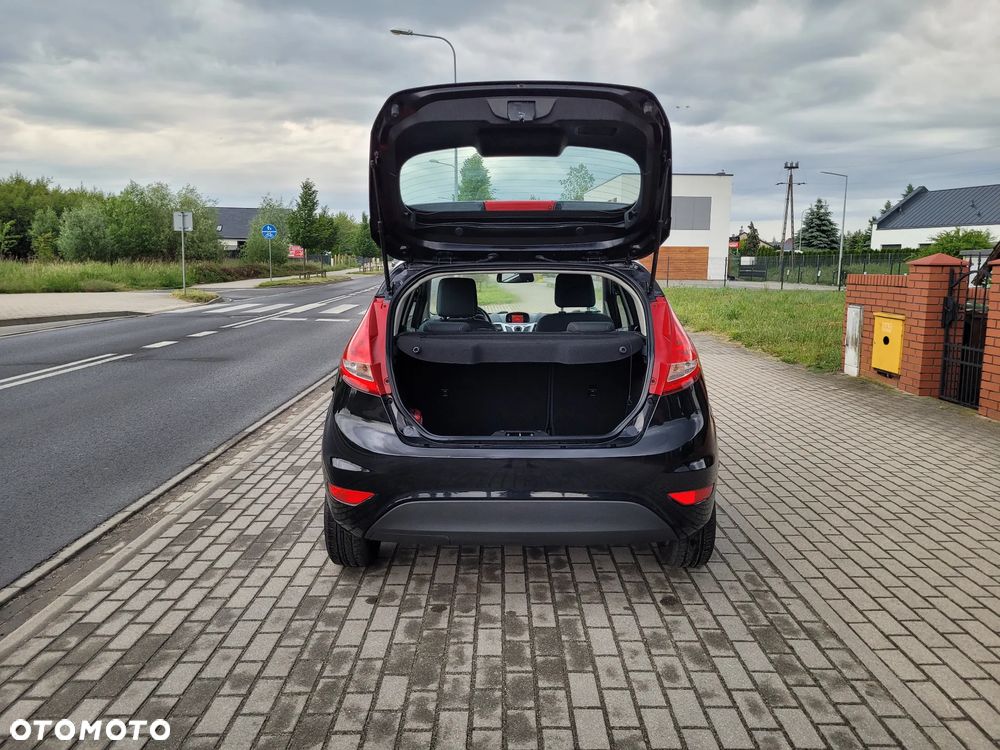 Ford Fiesta 1.25 Titanium EU5 - 10