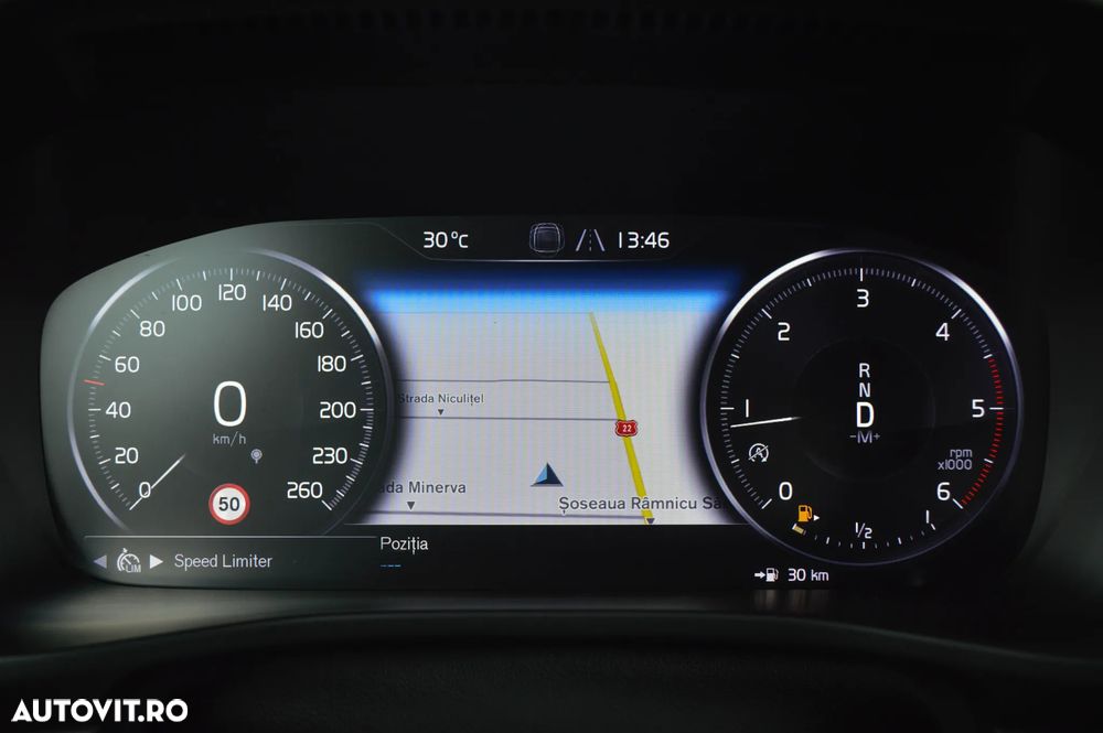 Volvo XC 40 D4 AWD R-Design - 20