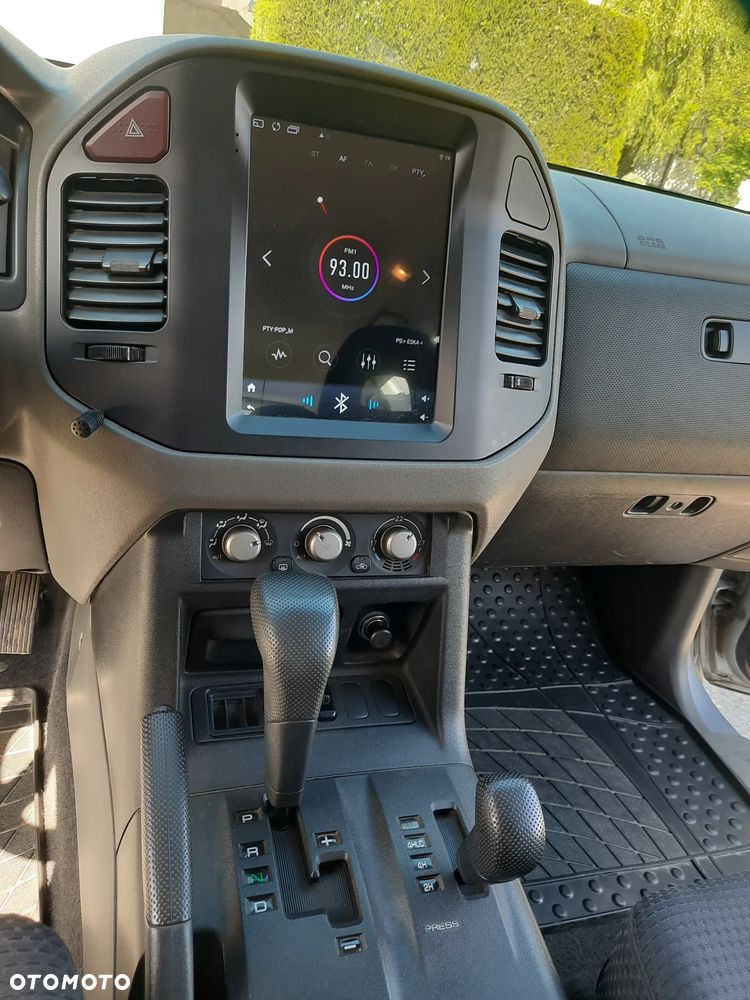Mitsubishi Pajero 3.2 DID - 11