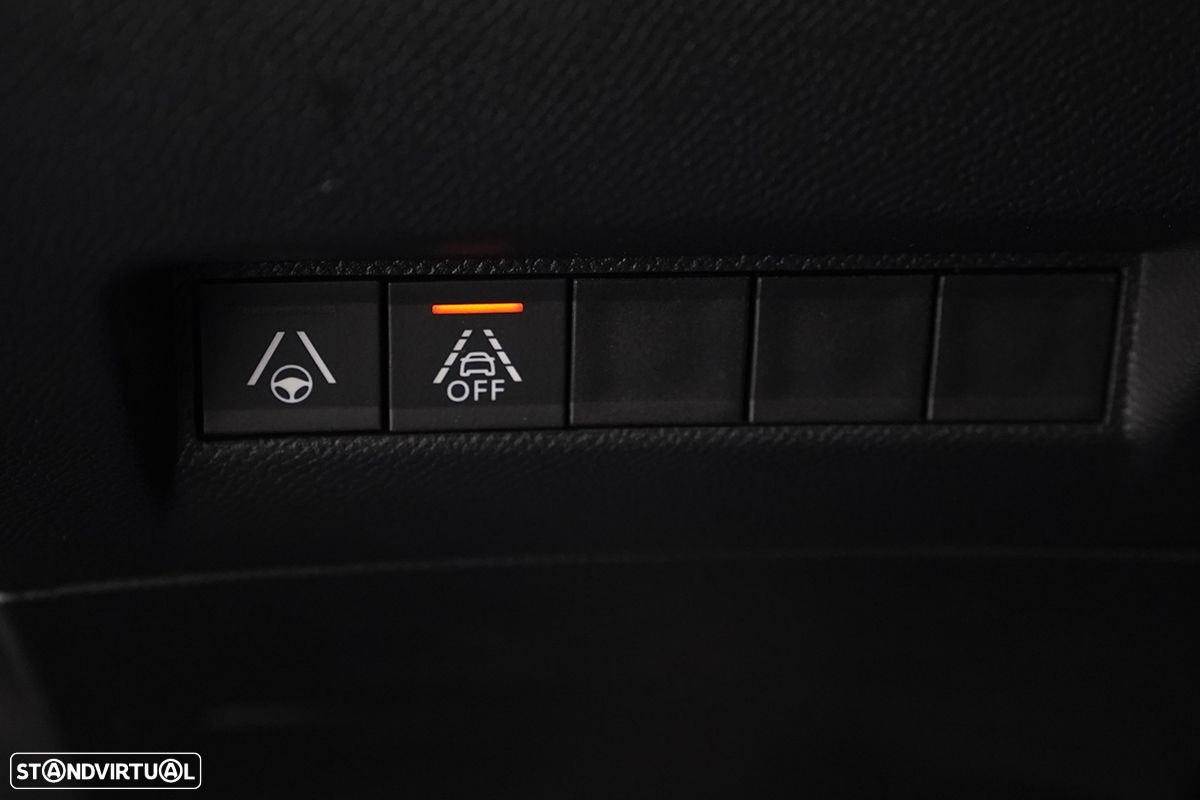 Peugeot e-2008 50 kWh GT - 19