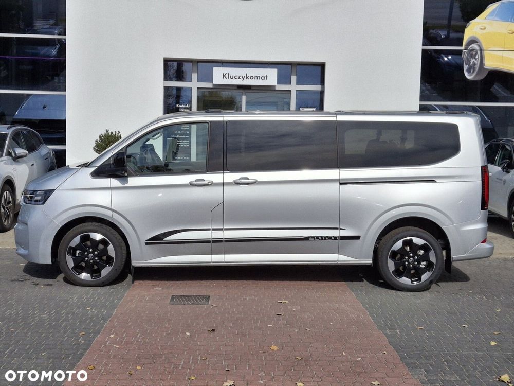 Volkswagen Caravelle - 11