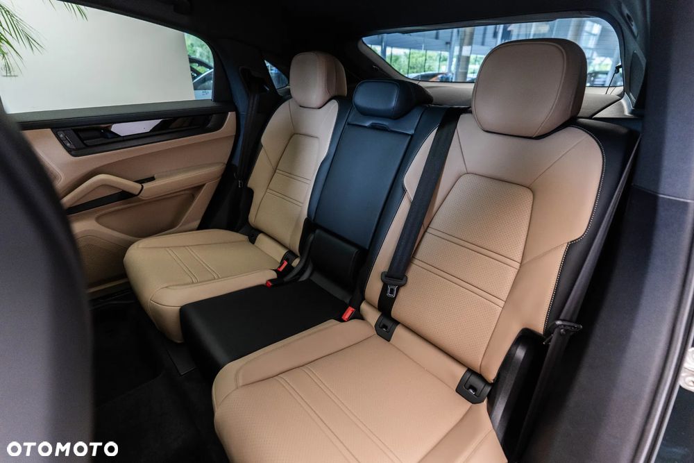 Porsche Cayenne E-Hybrid - 12