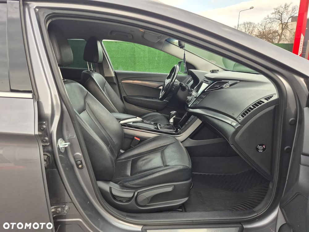 Hyundai i40 Kombi blue 1.7 CRDi Family+ - 21