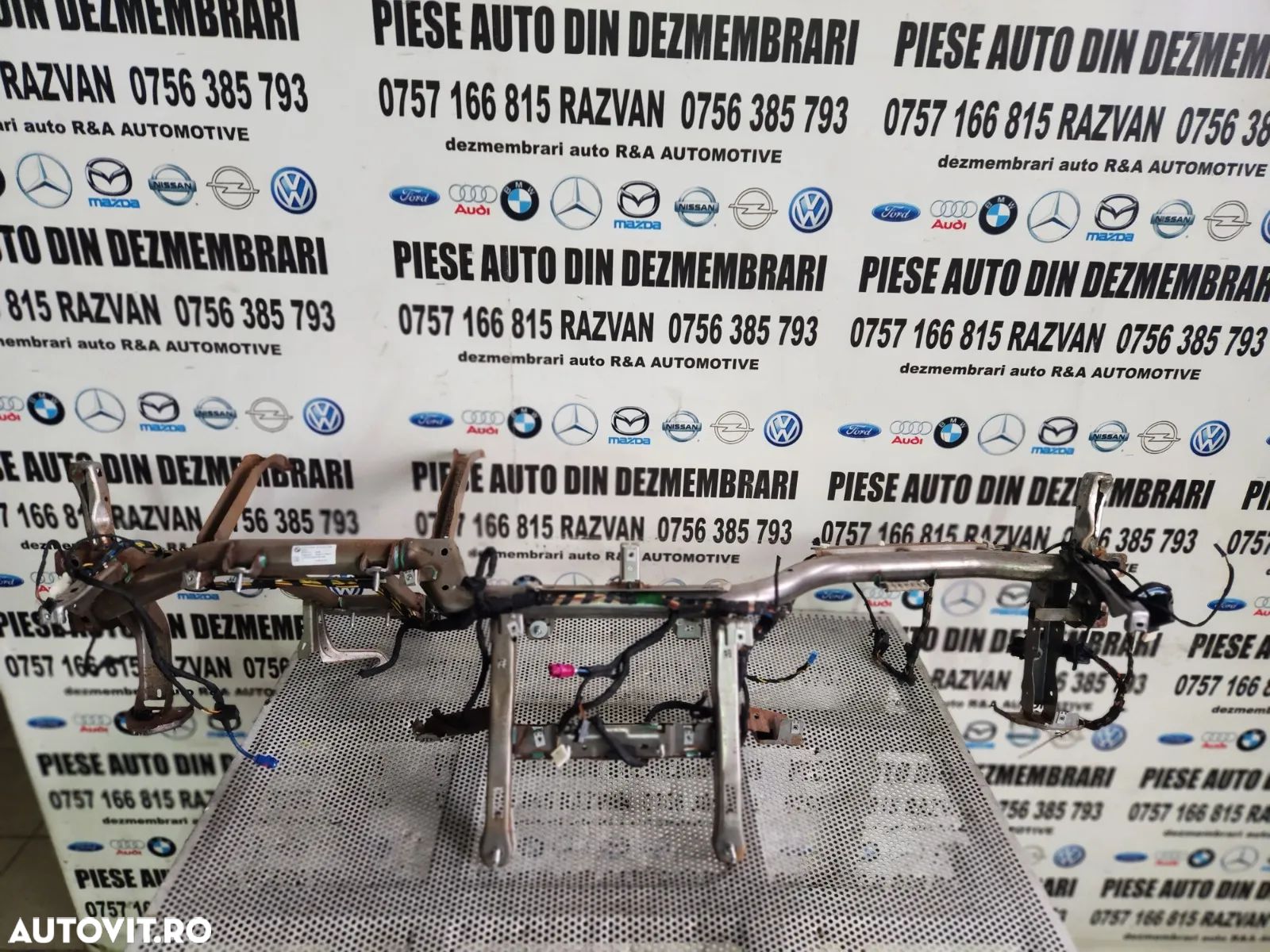 Armatura Traversa Bord Bmw X3 X4 G01 G02 Volan Stanga Dezmembrez Bmw X3 G01 - Dezmembrari Arad - 1