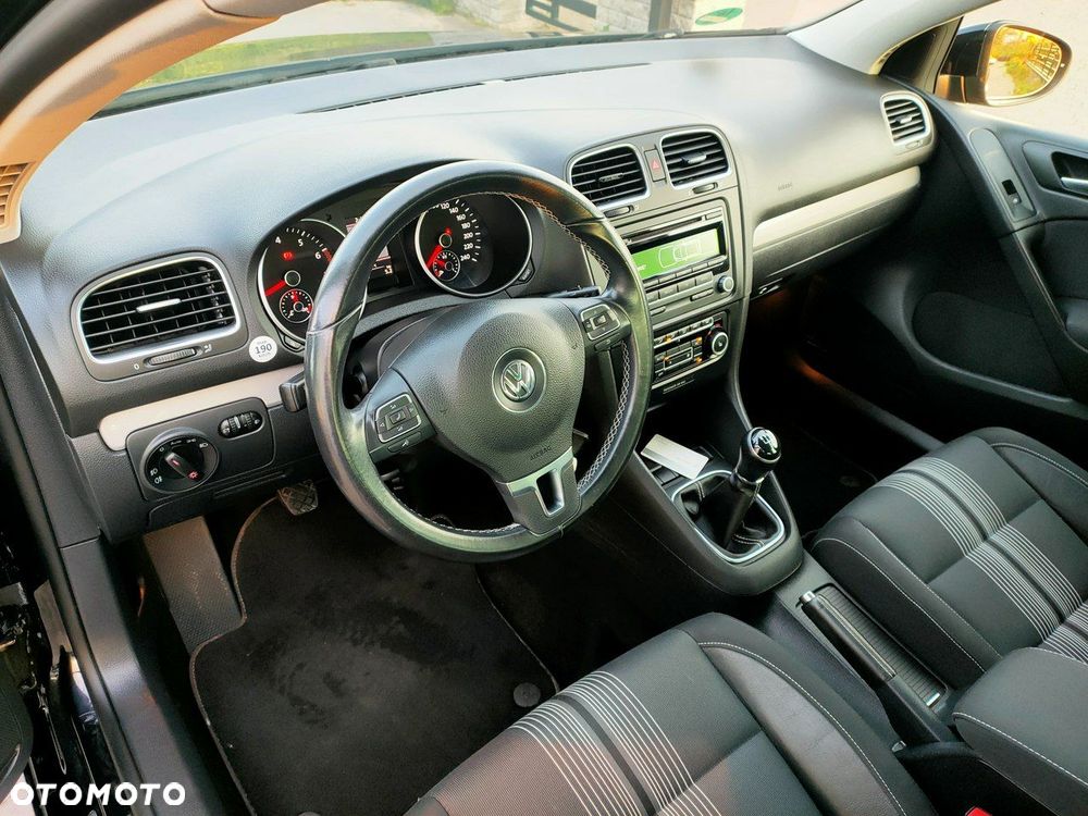 Volkswagen Golf - 10