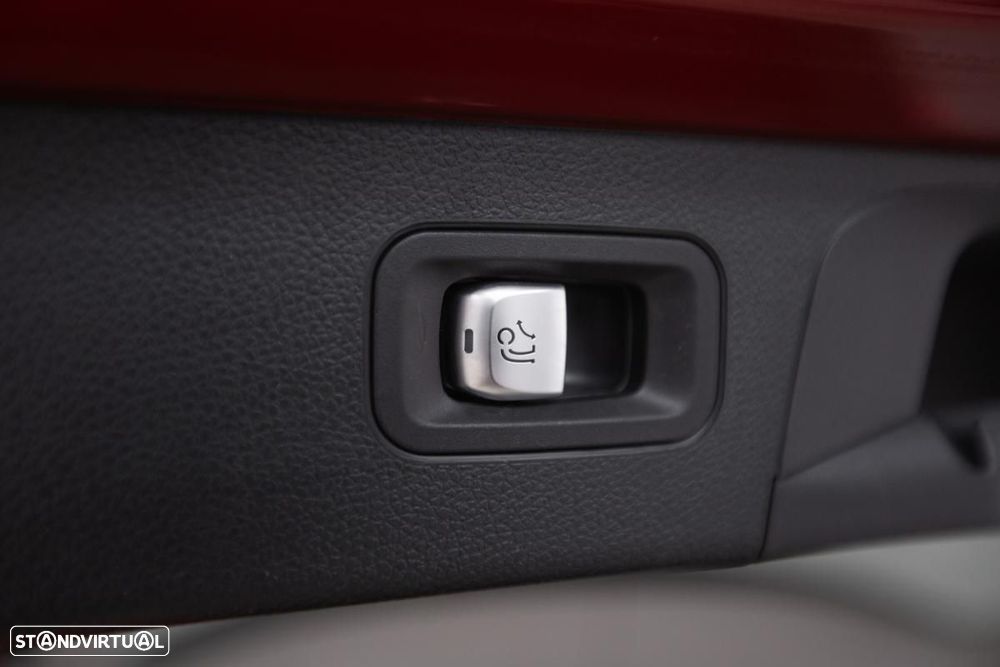 Mercedes-Benz GLC 250 4Matic 9G-TRONIC AMG Line - 16