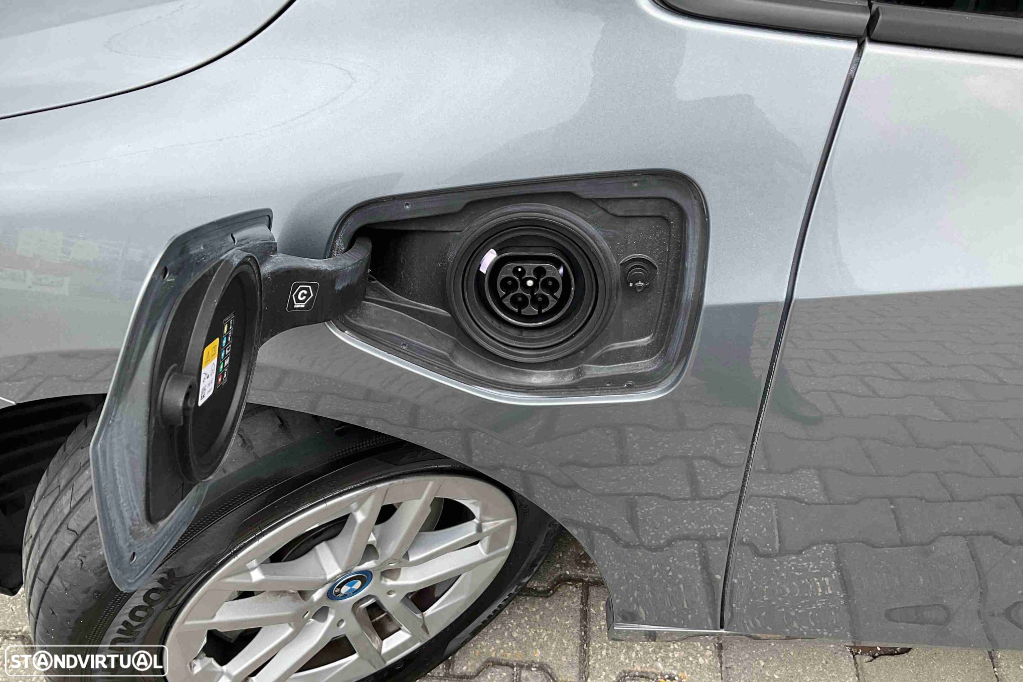 BMW 225xe Active Tourer - 11