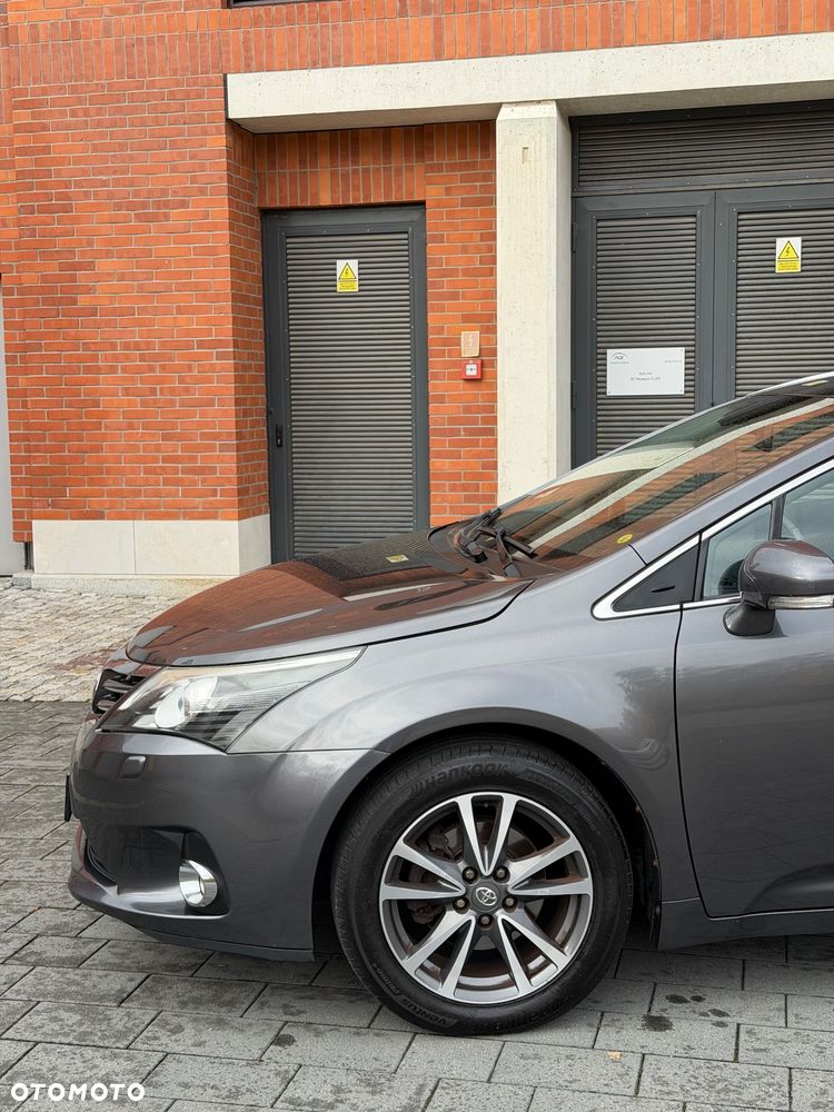 Toyota Avensis 1.8 Sol plus NAVI - 27