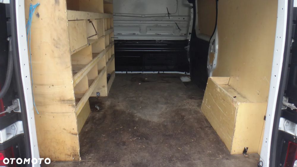 Renault Trafic - 8