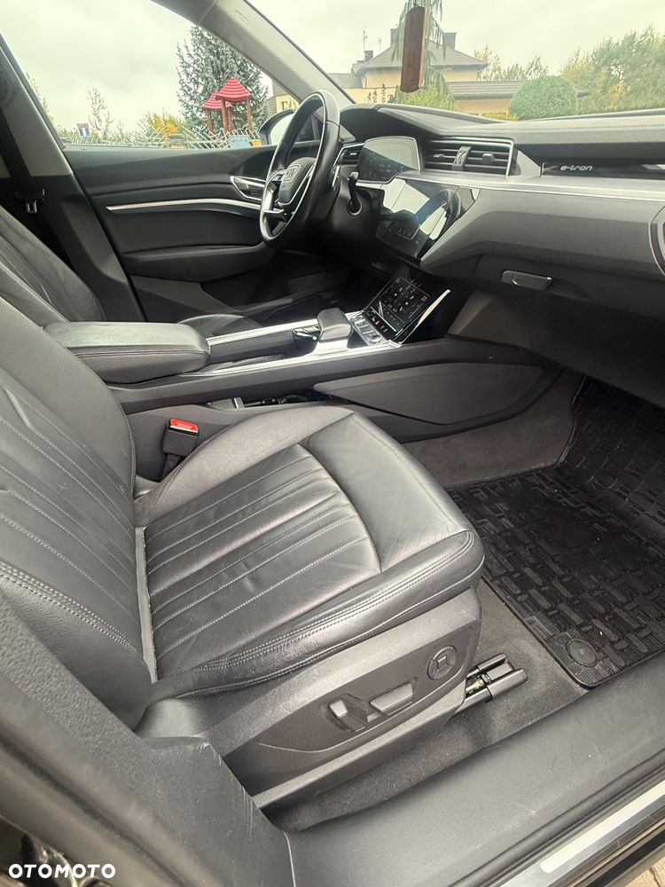 Audi e-tron 50 Quattro S Line - 16