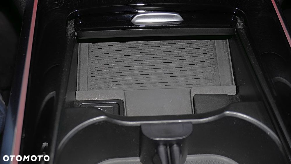Mercedes-Benz GLA 200 - 24